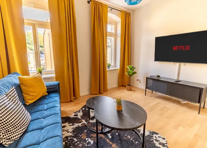 *Neu* 2 Zi, Offene Kueche, Balkon